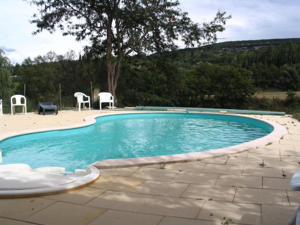 Le Val Leron Bed & Breakfast Valaurie Екстериор снимка