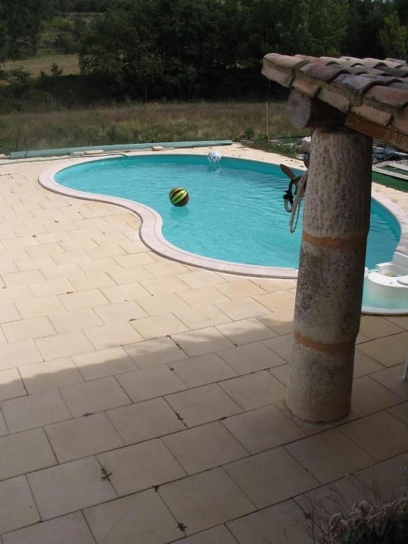 Le Val Leron Bed & Breakfast Valaurie Екстериор снимка