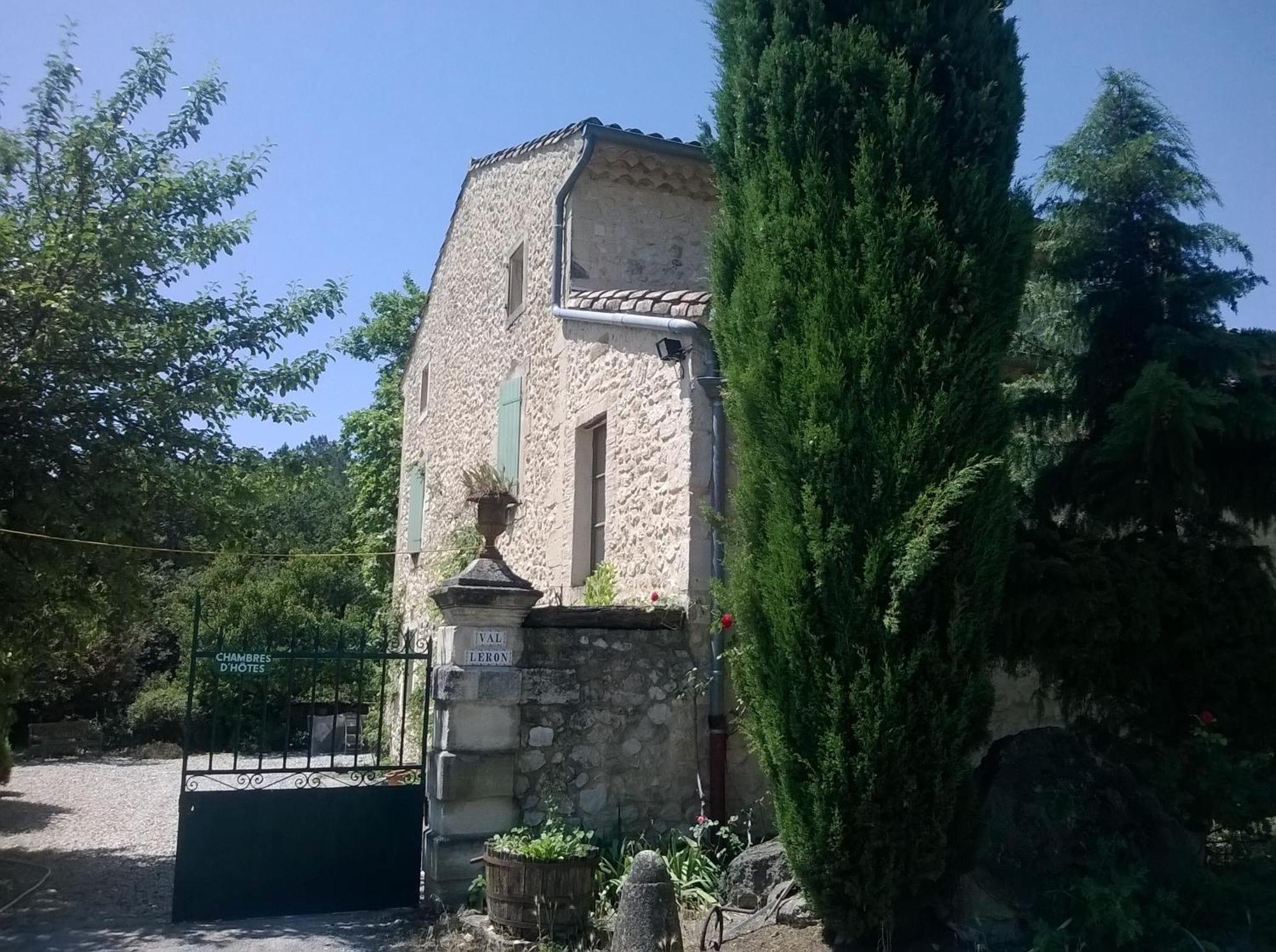 Le Val Leron Bed & Breakfast Valaurie Екстериор снимка