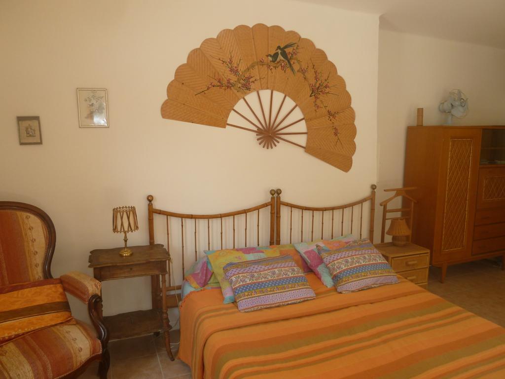 Le Val Leron Bed & Breakfast Valaurie Екстериор снимка