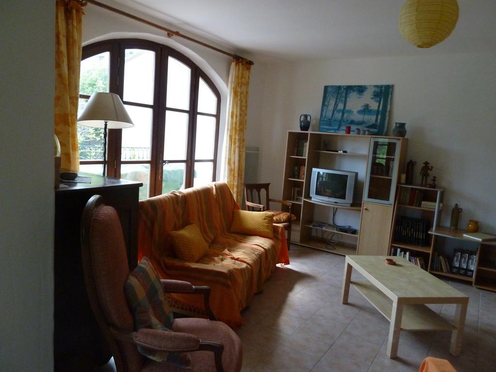 Le Val Leron Bed & Breakfast Valaurie Екстериор снимка