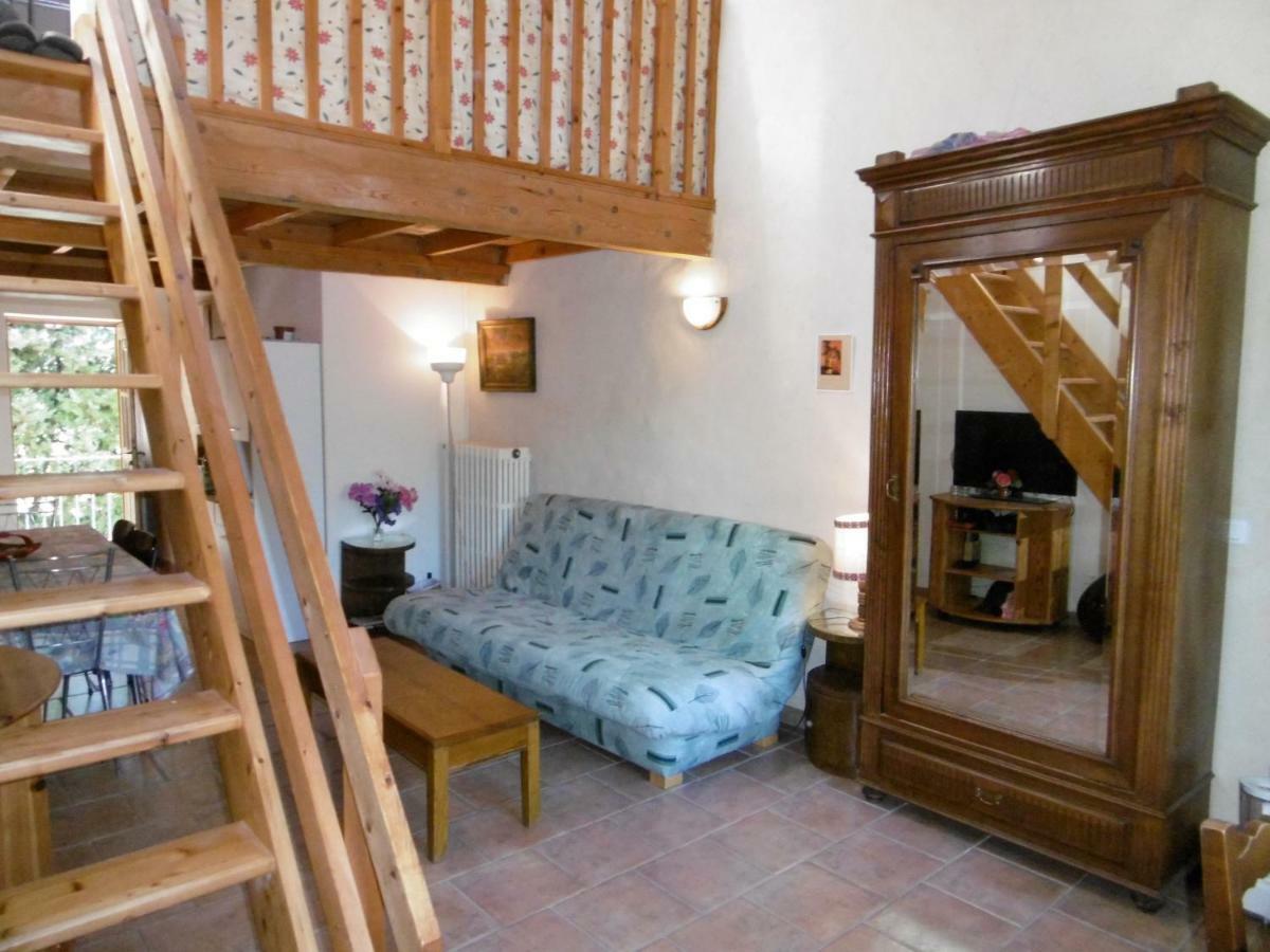 Le Val Leron Bed & Breakfast Valaurie Екстериор снимка
