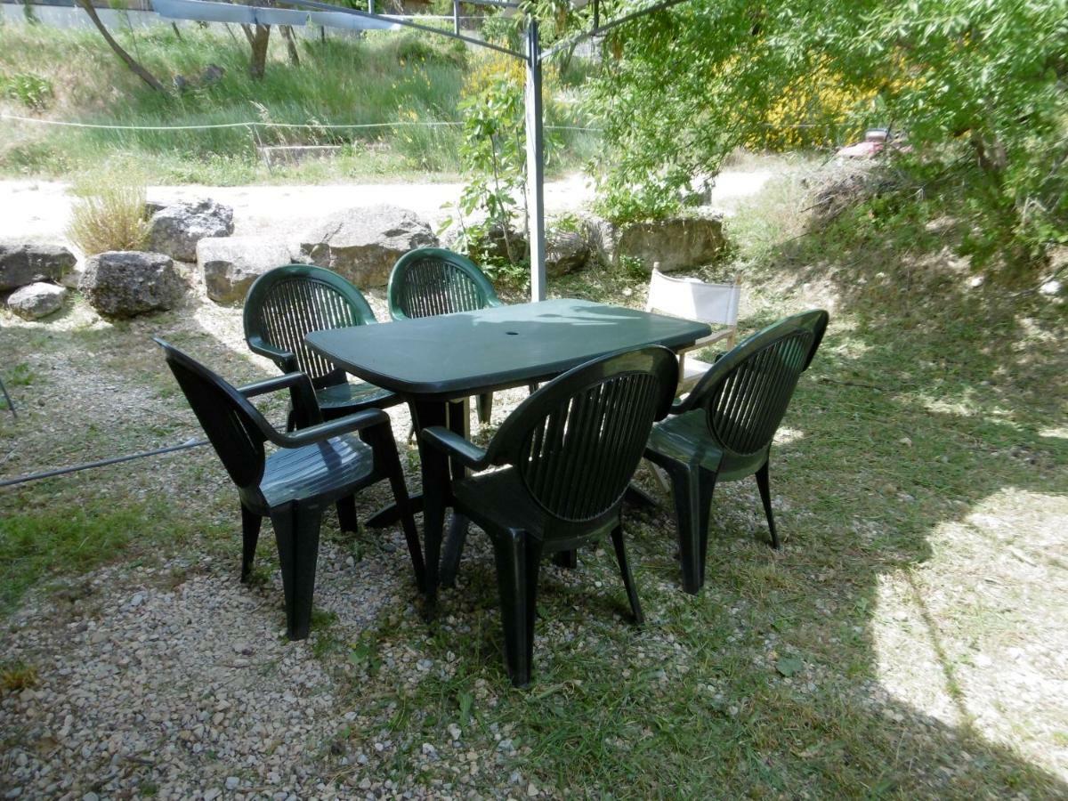 Le Val Leron Bed & Breakfast Valaurie Екстериор снимка
