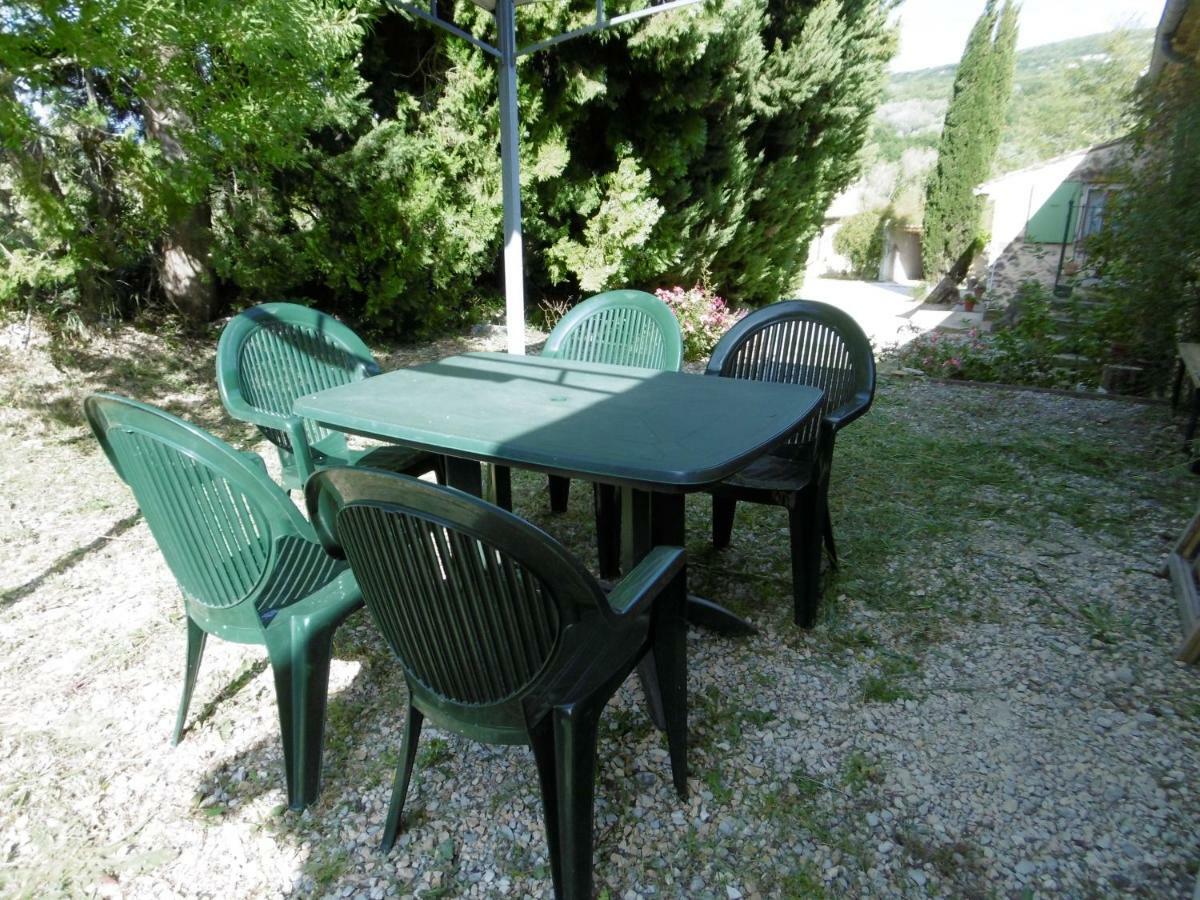 Le Val Leron Bed & Breakfast Valaurie Екстериор снимка