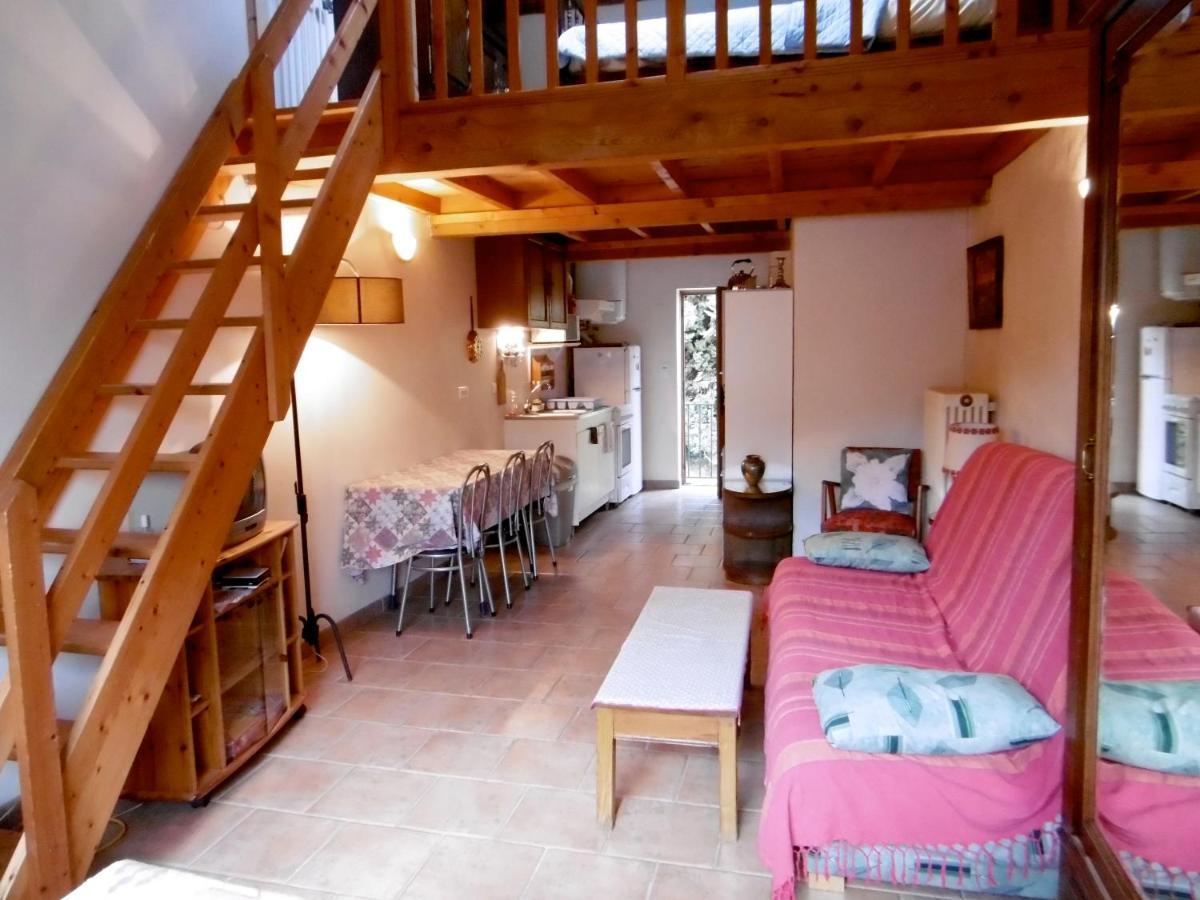 Le Val Leron Bed & Breakfast Valaurie Екстериор снимка