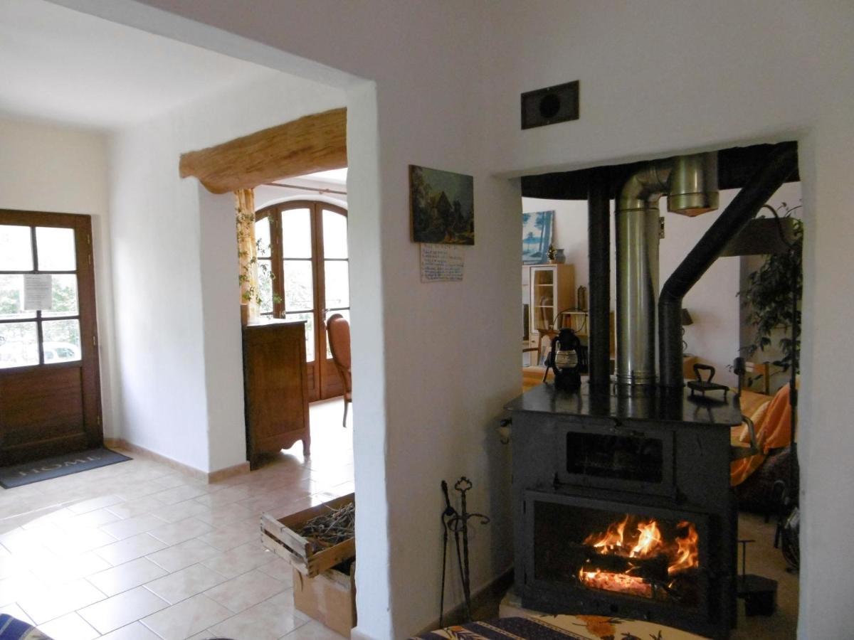 Le Val Leron Bed & Breakfast Valaurie Екстериор снимка