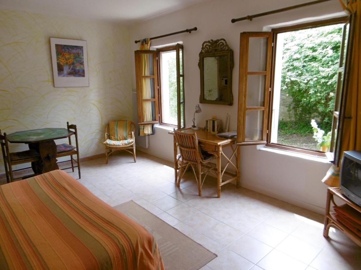 Le Val Leron Bed & Breakfast Valaurie Екстериор снимка
