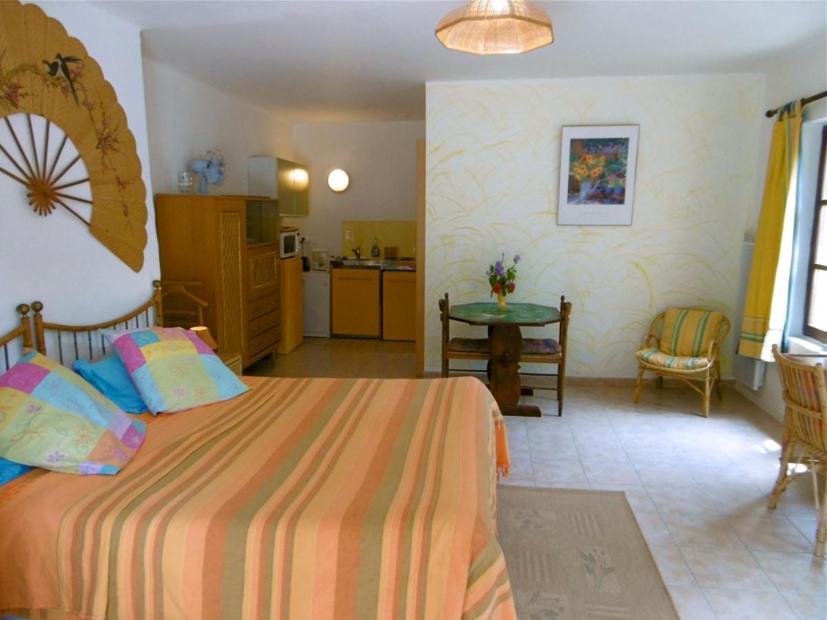 Le Val Leron Bed & Breakfast Valaurie Екстериор снимка