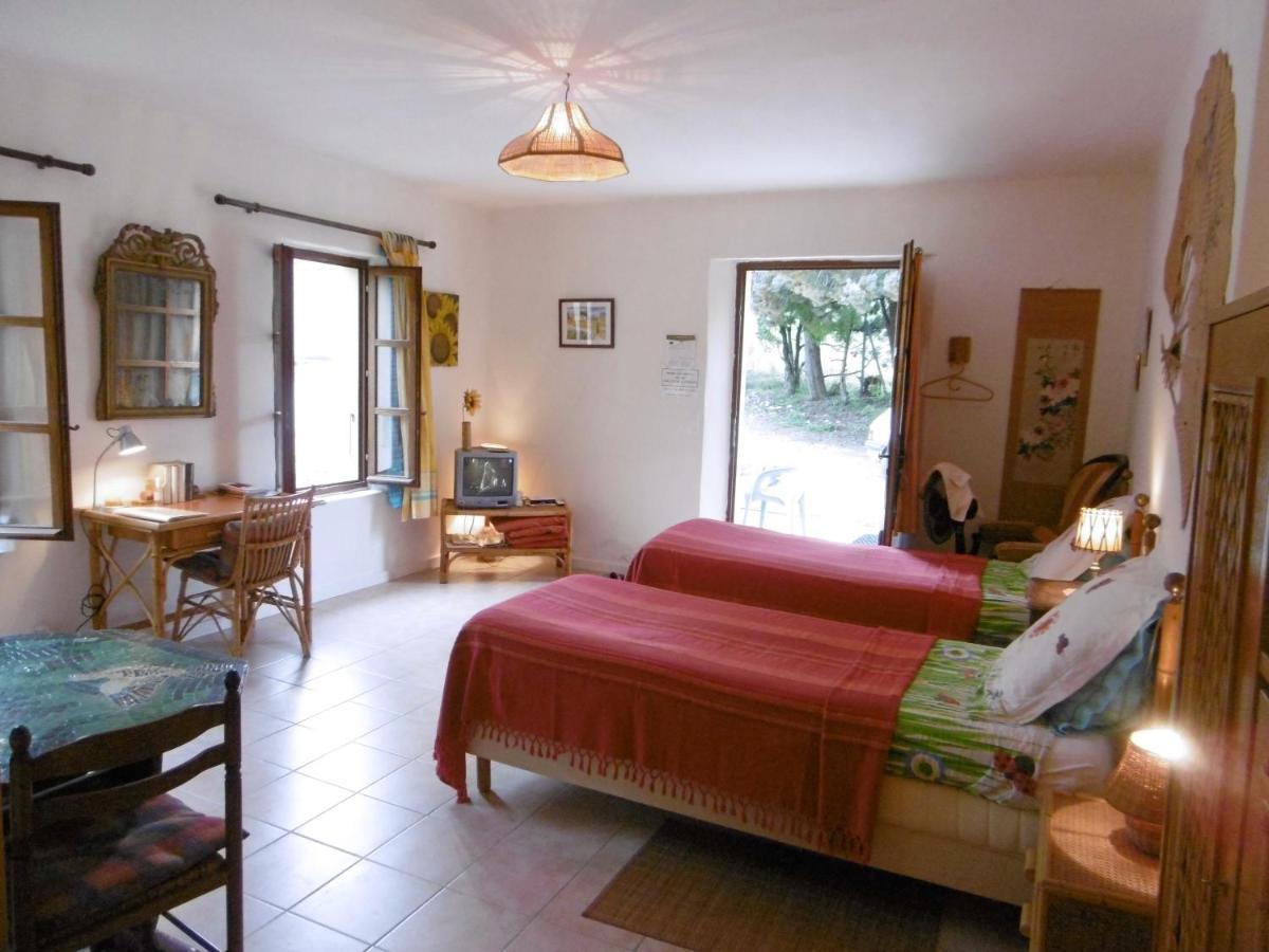 Le Val Leron Bed & Breakfast Valaurie Екстериор снимка