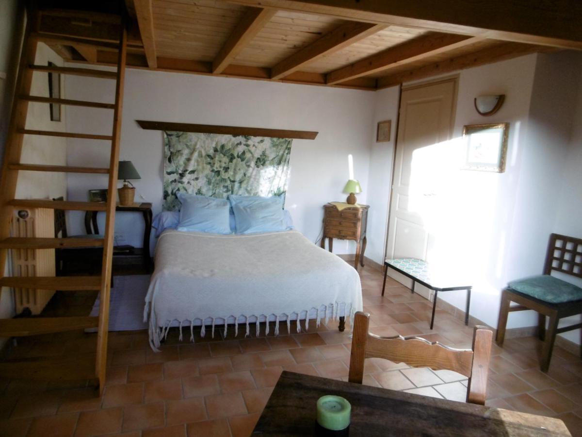 Le Val Leron Bed & Breakfast Valaurie Екстериор снимка